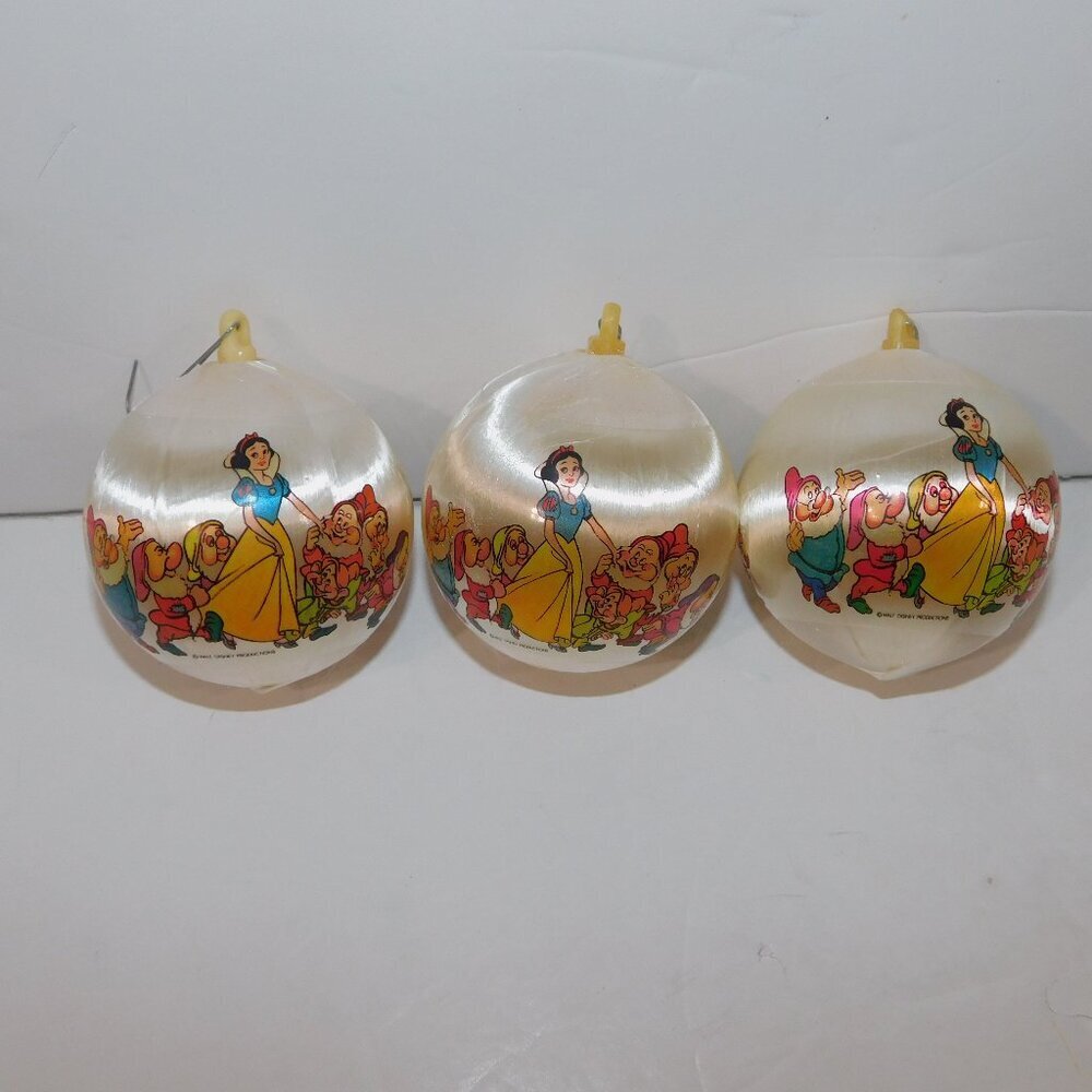 Set 3 Vintage Walt Disney Snow White and 7 Dwarfs Christmas Ornament Balls 2.5"